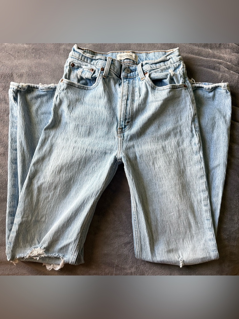Abercrombie & Fitch High Rise Relaxed Jeans